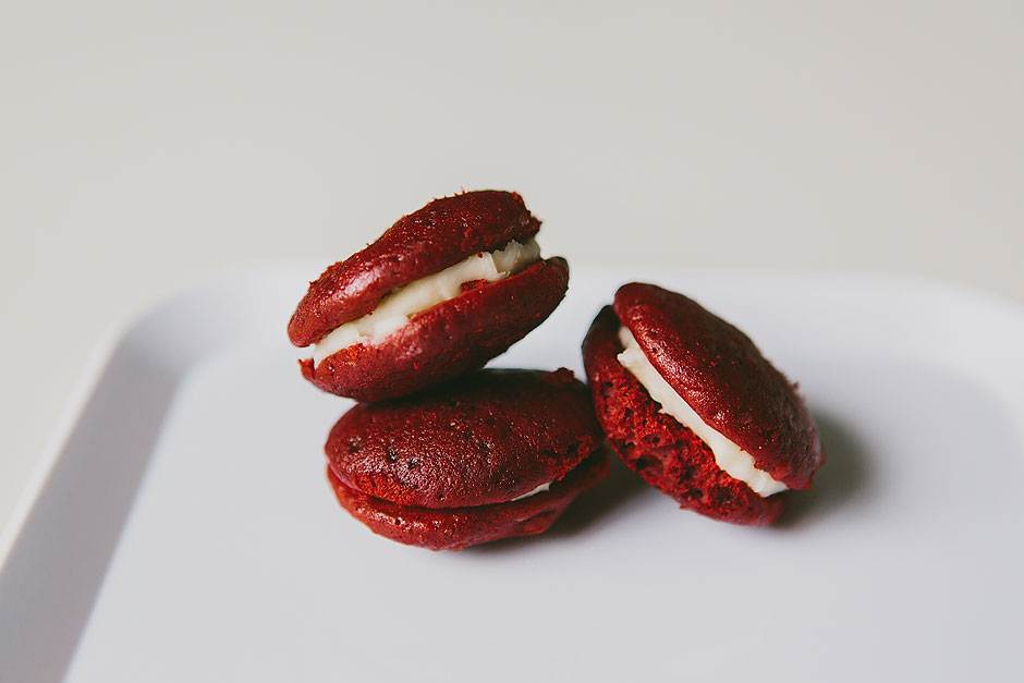 Recipe: Red Velvet Whoopie Pies » The Lovely Little Things