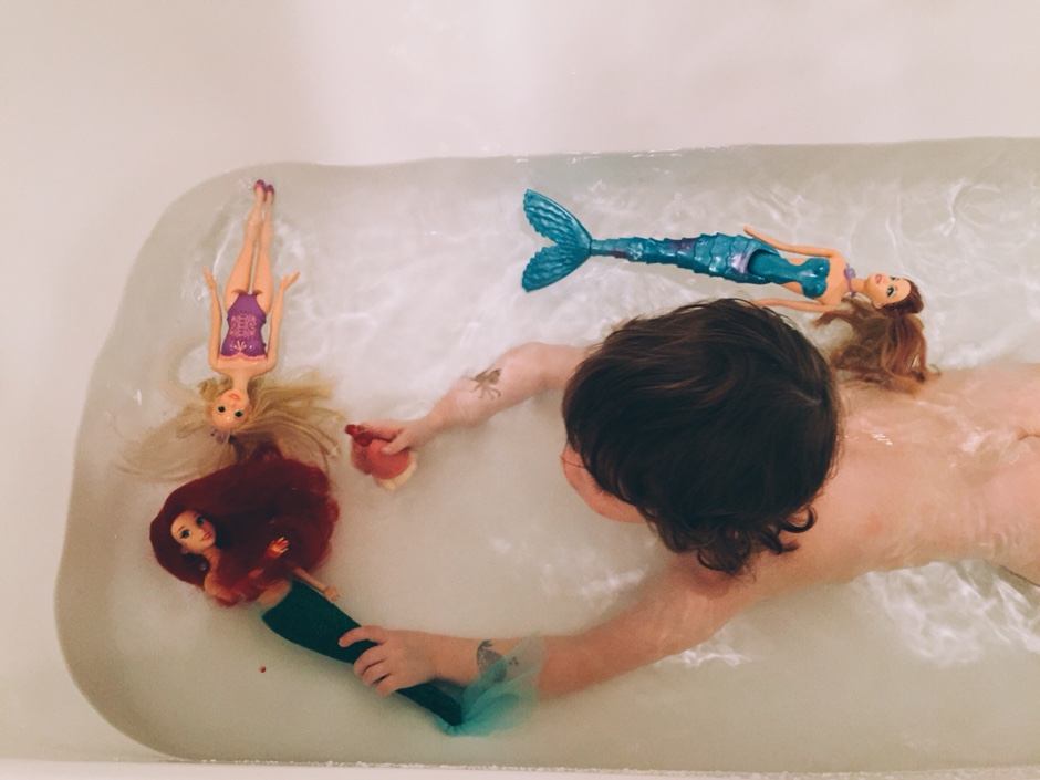 barbies in the bath